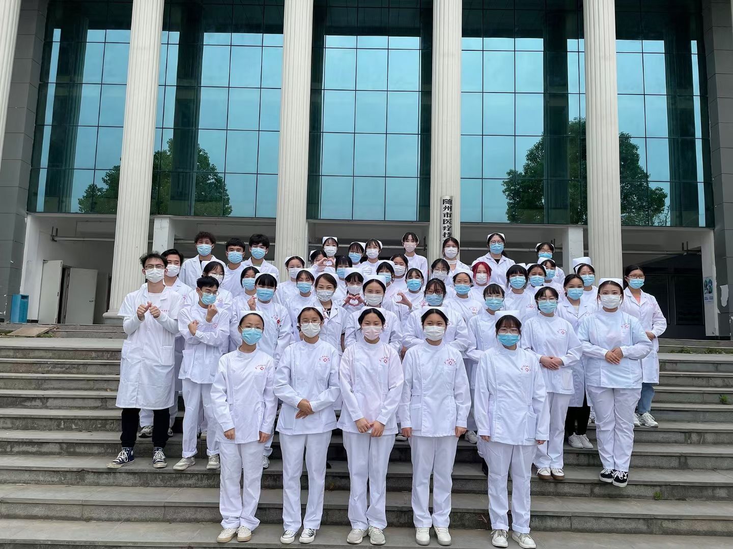 bw必威西汉姆联官方网站组织开展“5·12”国际护士节系列活动